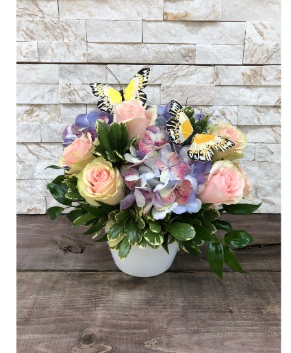 Mothers Touch Table Arrangement