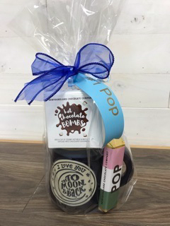 Mug & Hot Chocolate bomb & pop bar Love you to the moon and back mug