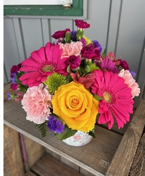 Mug of Pretty Arrangement in Ceramic Mug