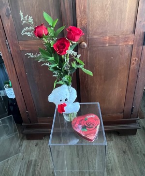 Teddy bear love Holiday arrangement