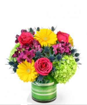 Bright and brilliant  fresh arrangement