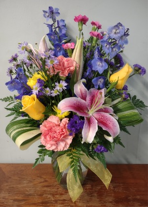 Bluey Delight Fresh Arrangement