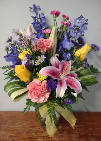 Bluey Delight Fresh Arrangement