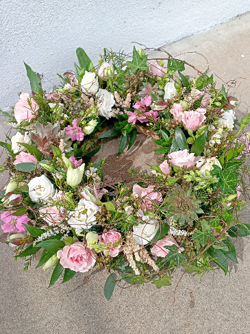 Natural Floral Wreath  Designer's Choice in Glastonbury, CT | THE FLOWER DISTRICT