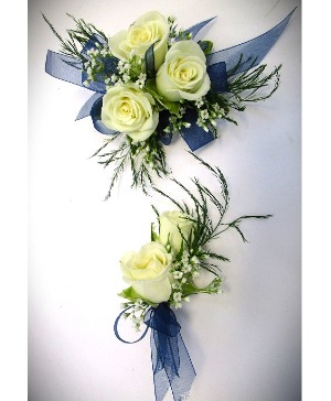 Corsages - GLENDA'S LAKEWOOD FLOWERS