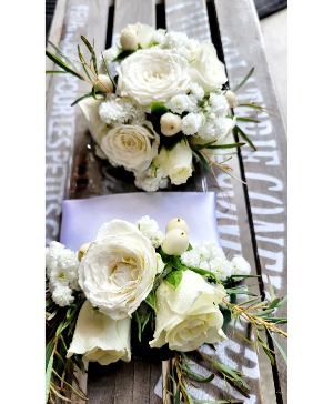 Neutral Wrist Corsage  
