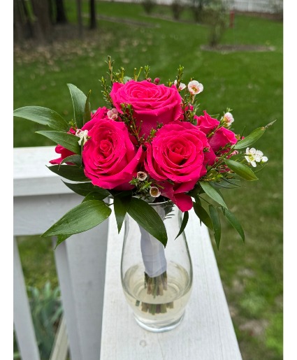 Nosegay - Hot pink Small, round bouquet