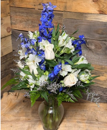 Ocean Whisper Flower Arrangement in Moncks Corner, SC | Mama and Me Flowershack