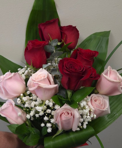 One dozen mixed red and pink roses Arm bouquet 