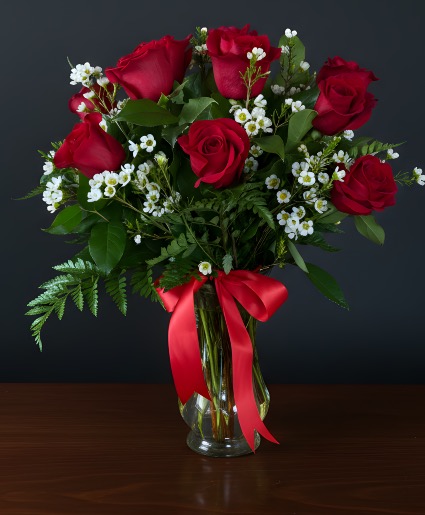 One dozen red roses  