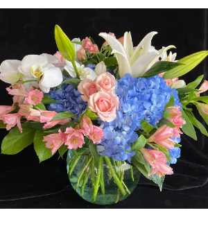 OOH BABY! Vased flowers