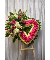 Open Heart Easel With Corner Spray Easel Stand