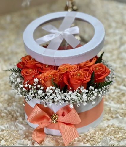 Orange boxed roses 