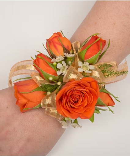 ORANGE/TANGERINE SPRAY ROSE WRIST CORSAGE