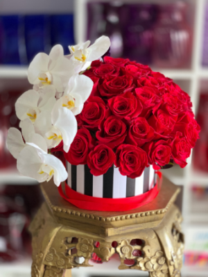 Orchid's and red roses box   orchids with red roses