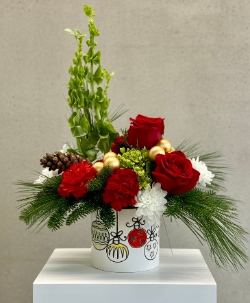 Ornament Glow Flower Arrangement in Medina, NY | CREEKSIDE FLORAL AND DESIGN