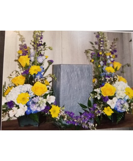 Pair of Urn Arrangements Arrangement