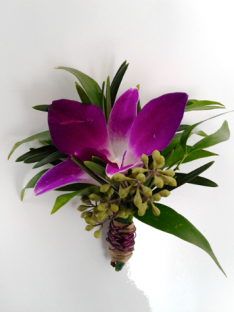 Paradise  Boutonniere 