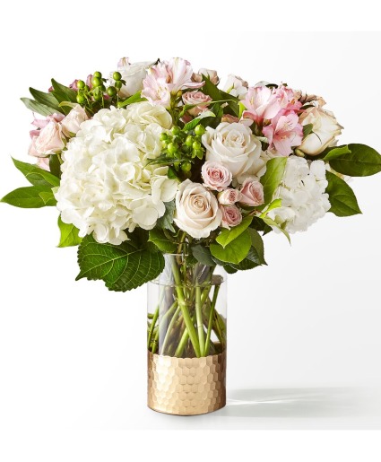 Parisian Stroll Bouquet 24-M5d