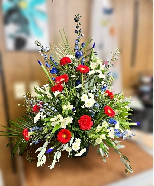 FLOWERLAND Stars & Stripes Centerpiece 