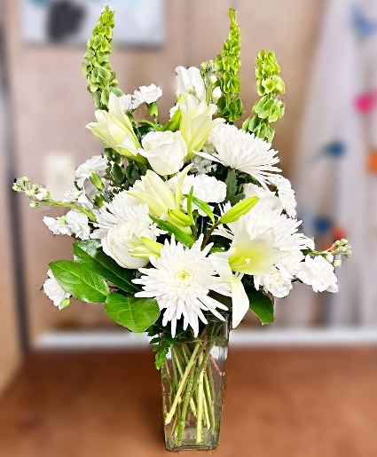 Flowerland Frosted Winter Florals winter, Christmas flowers