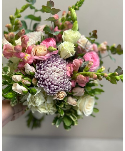 Soft Garden Handheld Bouquet 