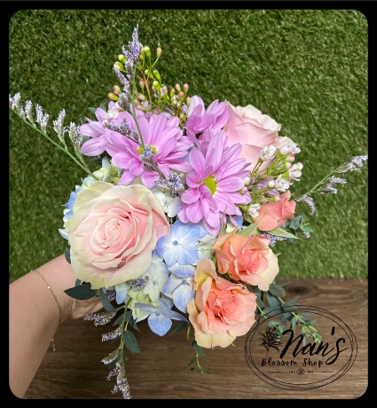 Pastel Handtied 