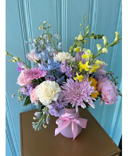 PASTEL SERENDIPITY FLOWER ARRANGEMENT