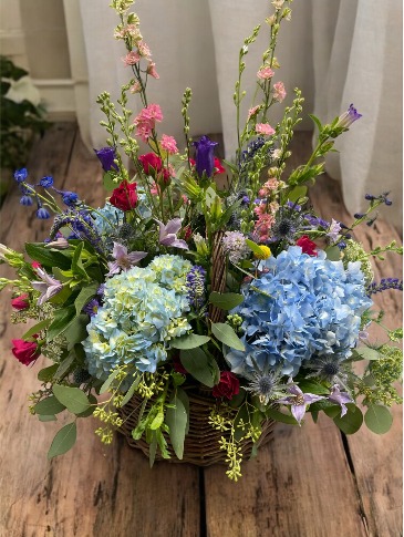 Peaceful Garden Basket SCF Original - Designed By Kelly in Southbury, CT | SOUTHBURY COUNTRY FLORIST