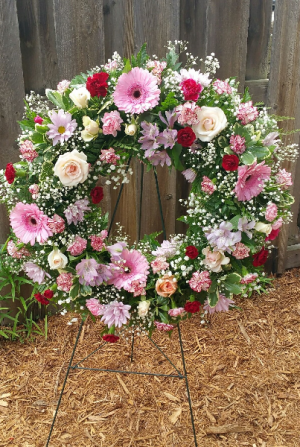 Peaceful Wreath Sympathy Flowers Wreath