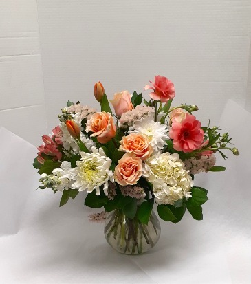 Peach Glow  in Tottenham, ON | TOTTENHAM FLOWERS & GIFTS
