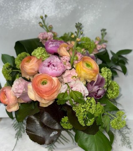 peaches & cream centerpiece (seasonal)