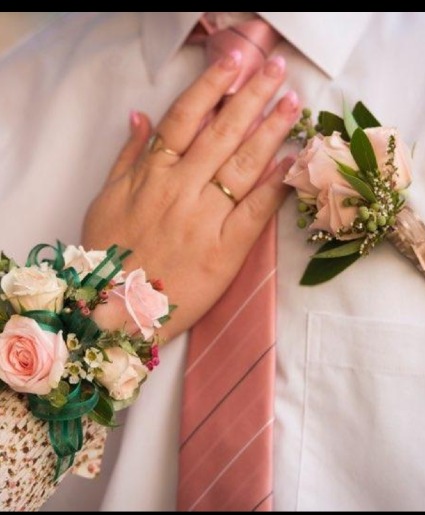 Dance Flowers Corsage Bout COMBO
