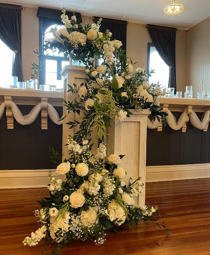 Pedestal Layers Ceremony Flowers