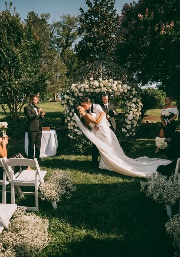 Perfect Ceremony  in Culpeper, VA | ENDLESS CREATIONS FLOWERS AND GIFTS