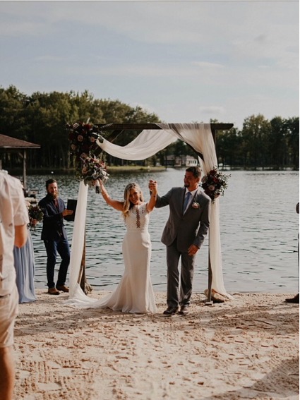 Perfect Lake Front Ceremony 