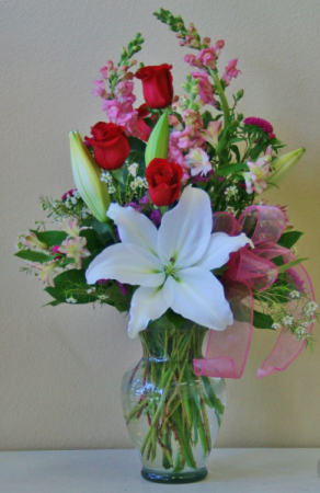 Perfectly Delicate      FHF-30 Vase Arrangement