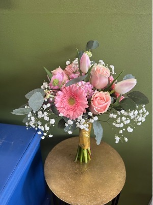 PETITE BRIDESMAID WEDDING FLOWERS