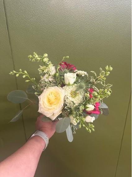 PETITE FLOWER BOUQUET hand tied prom bouquet /HOMECOMING