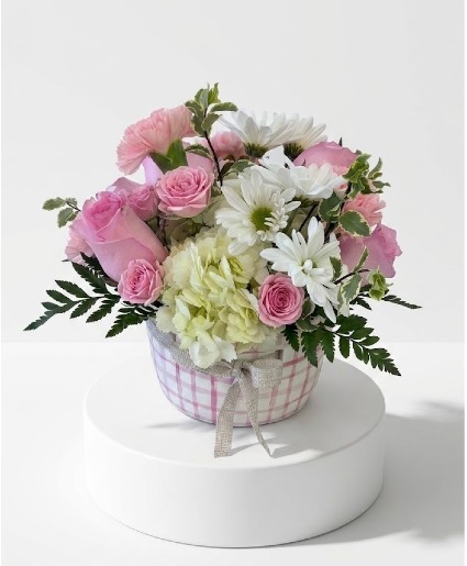 Pink and white Mother’s Day basket Basket ceramic