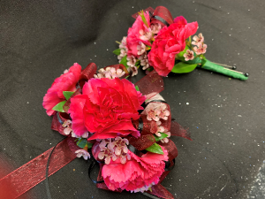  PINK CARNATION WRISTLET COURSAGE & BOUTINERE