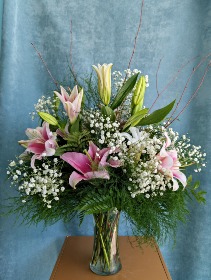 LOVE OF LILY FLOWER ARRANGEMENT