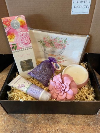 Surprise Gift Box Designer's Choice in Glastonbury, CT | THE FLOWER DISTRICT