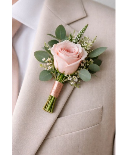 pink rose with fillers  prom