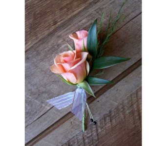 Pink Spray Rose Bout Boutonierre