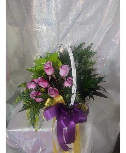 Plant basket with Roses-specify color roses & bow Basket Arrangement