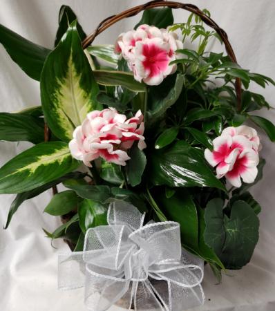 Planter with pink silks     (P) 