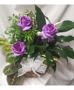 Planter with silk flowers (silk could be a   (P) different color depending on stock)