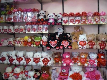 PLUSH ANIMALS STUFFED ANIMALS