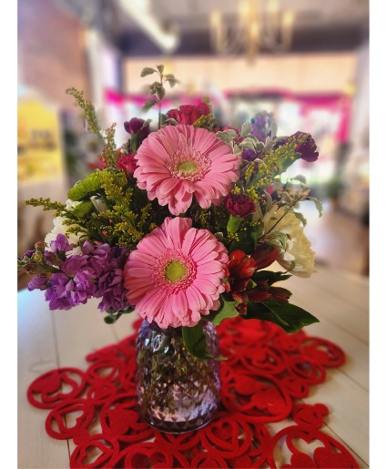 First Kiss Vase 